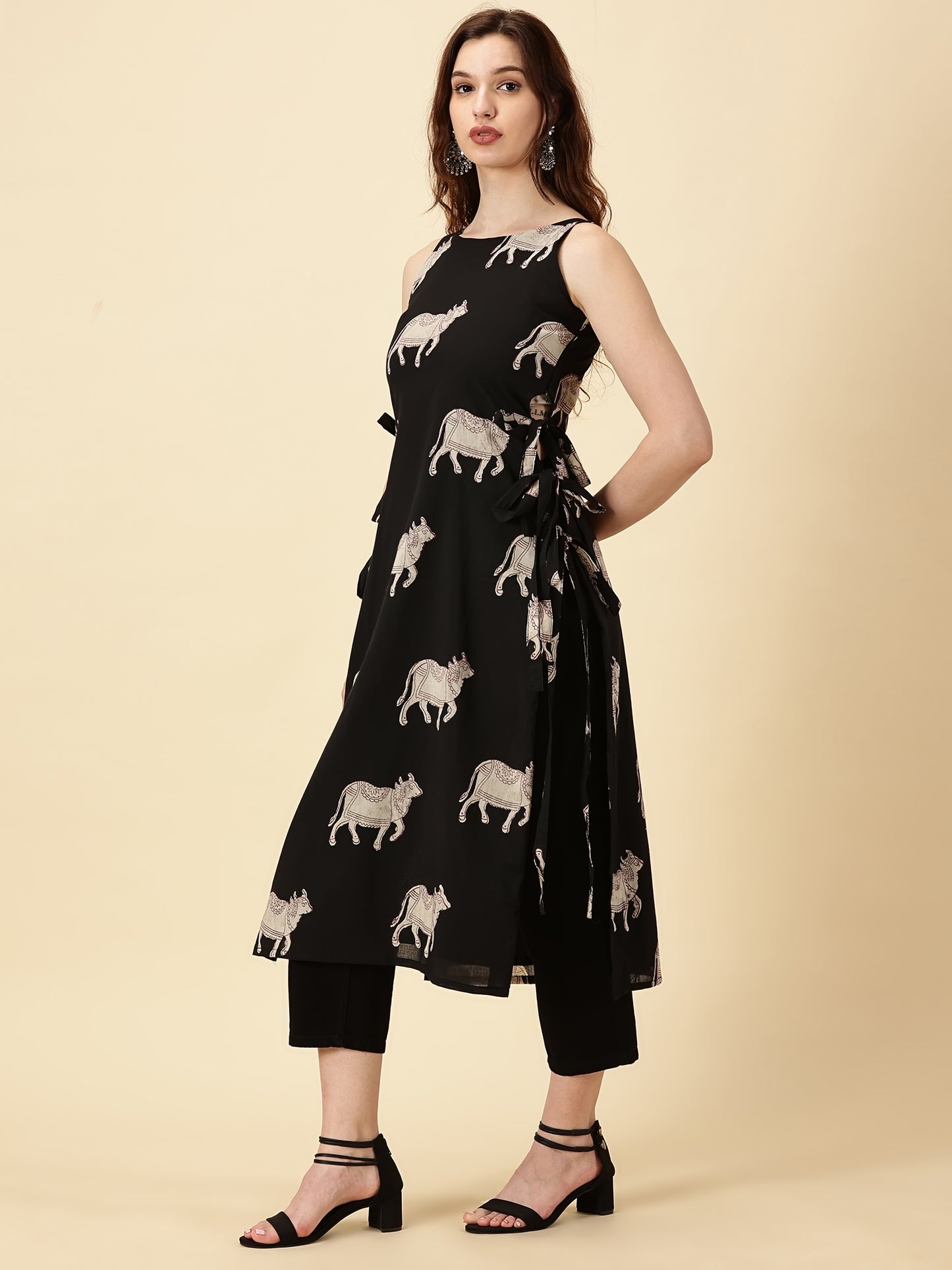 Indyvarna Side Slit Kurta