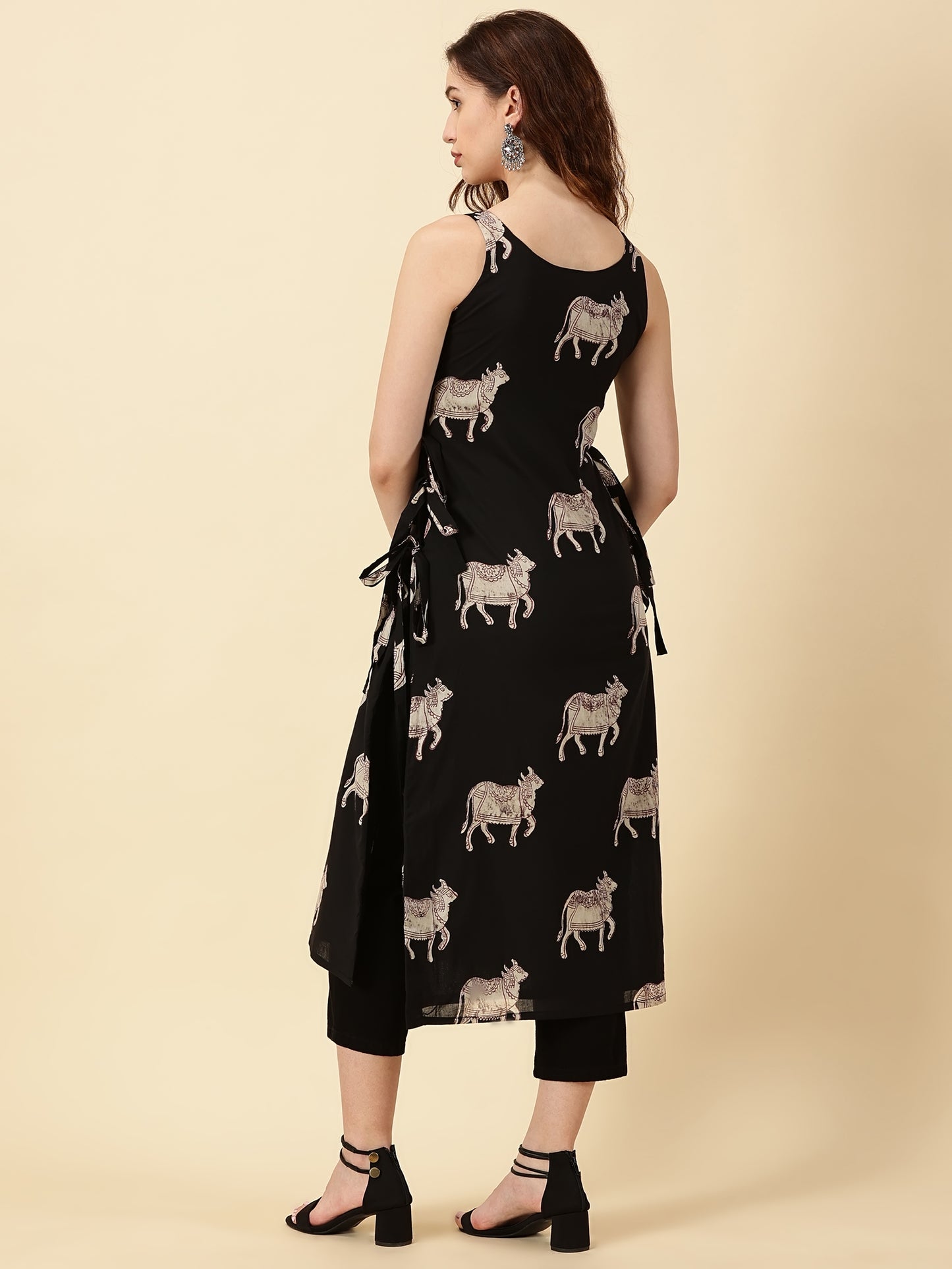 Indyvarna Side Slit Kurta