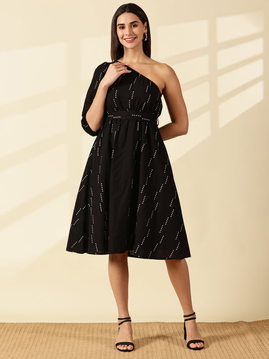 Selene One-Shoulder Black Midi Dress