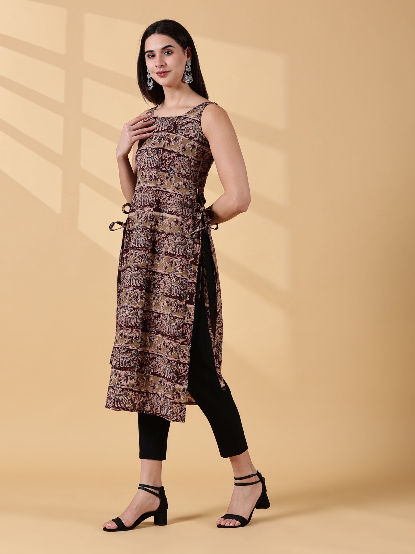 Pramiti Side Slit Kurta -Dark Brown Kalamkari