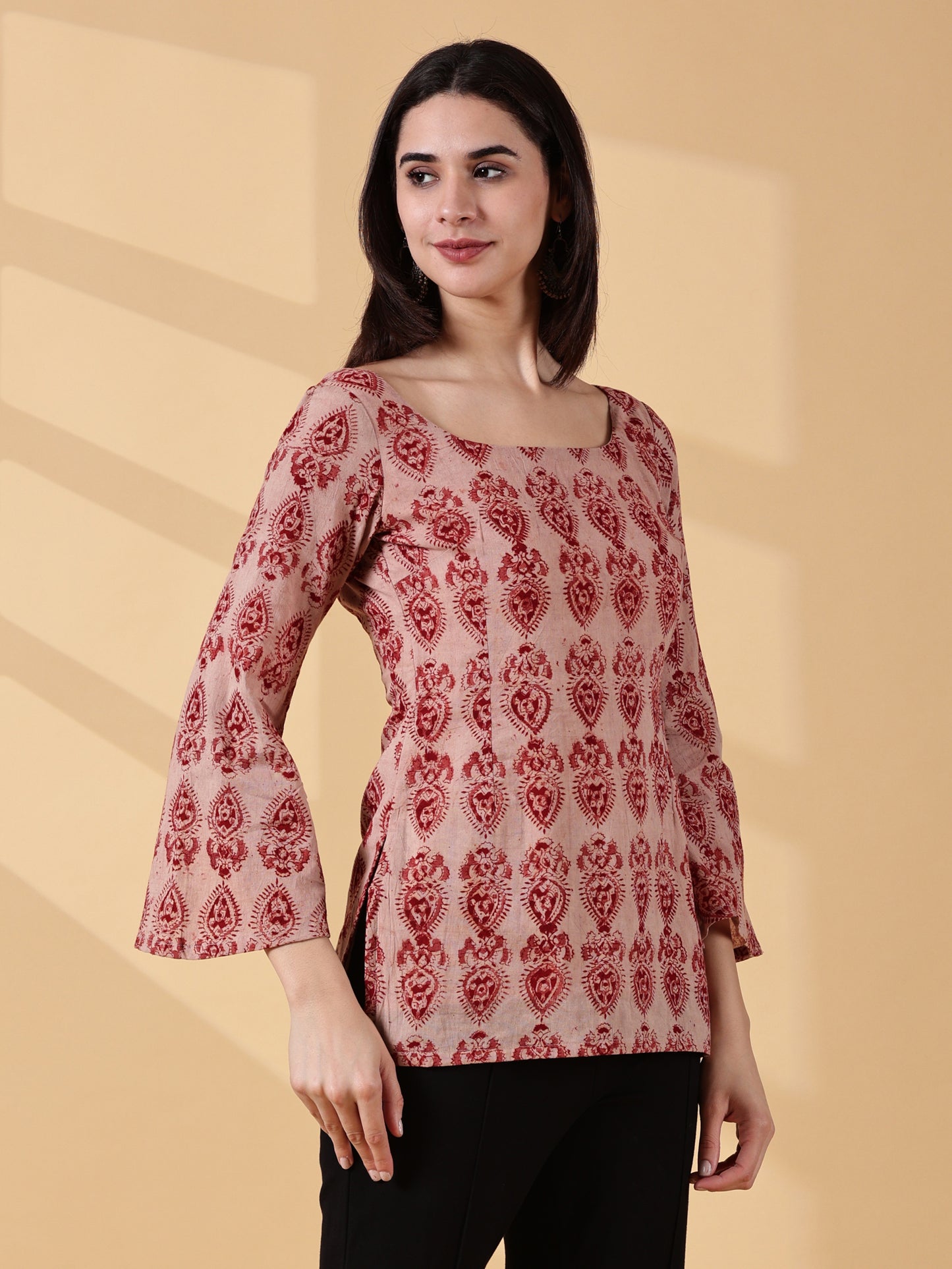 Indyvarna Disha Deep U-Back Cotton Kurti – Rose Red Kalamkari