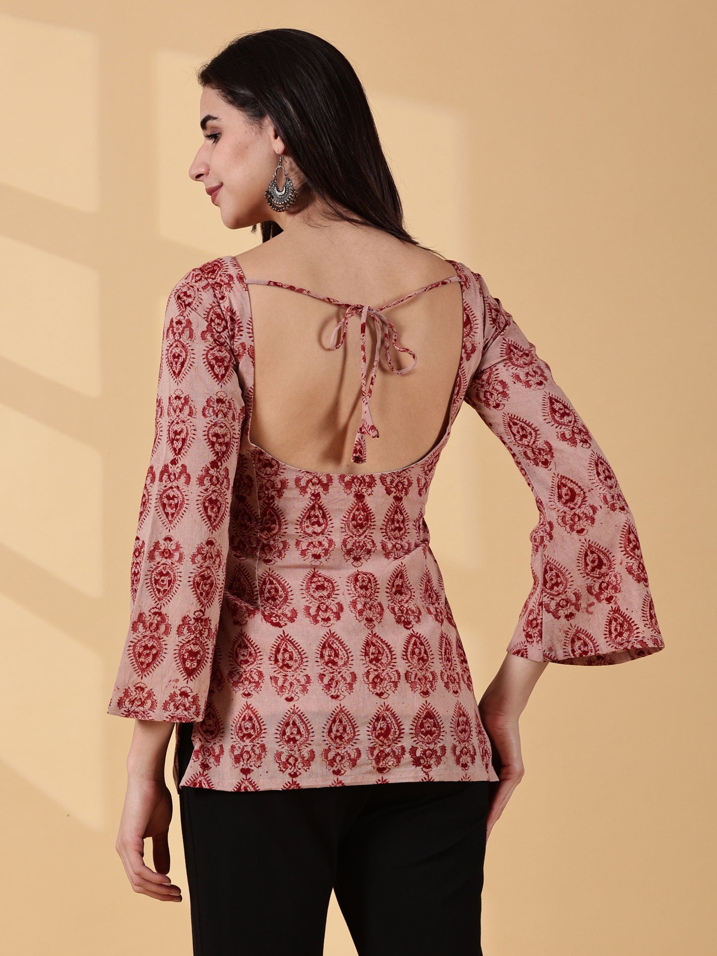 Indyvarna Disha Deep U-Back Cotton Kurti – Rose Red Kalamkari
