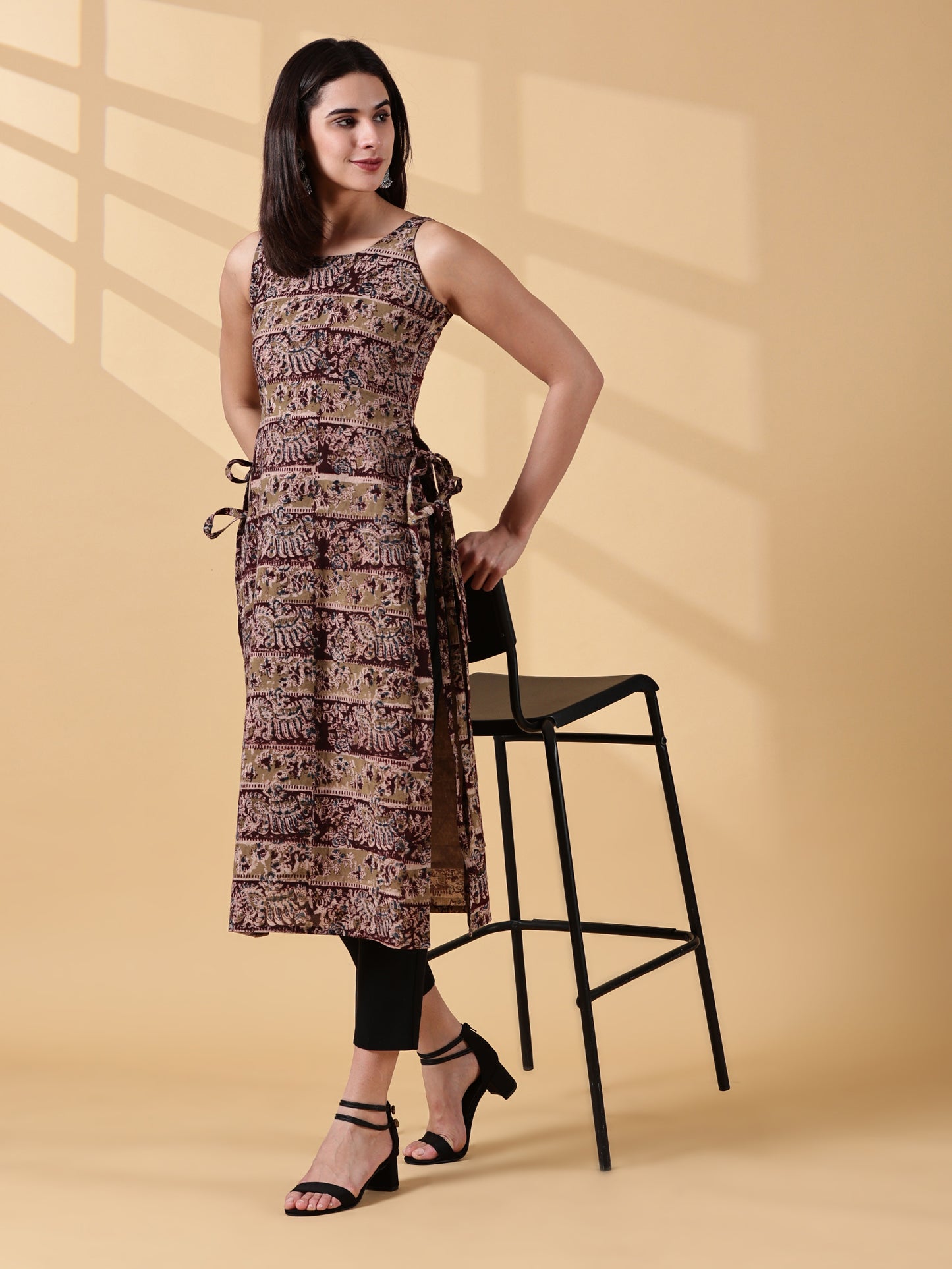 Pramiti Side Slit Kurta -Dark Brown Kalamkari