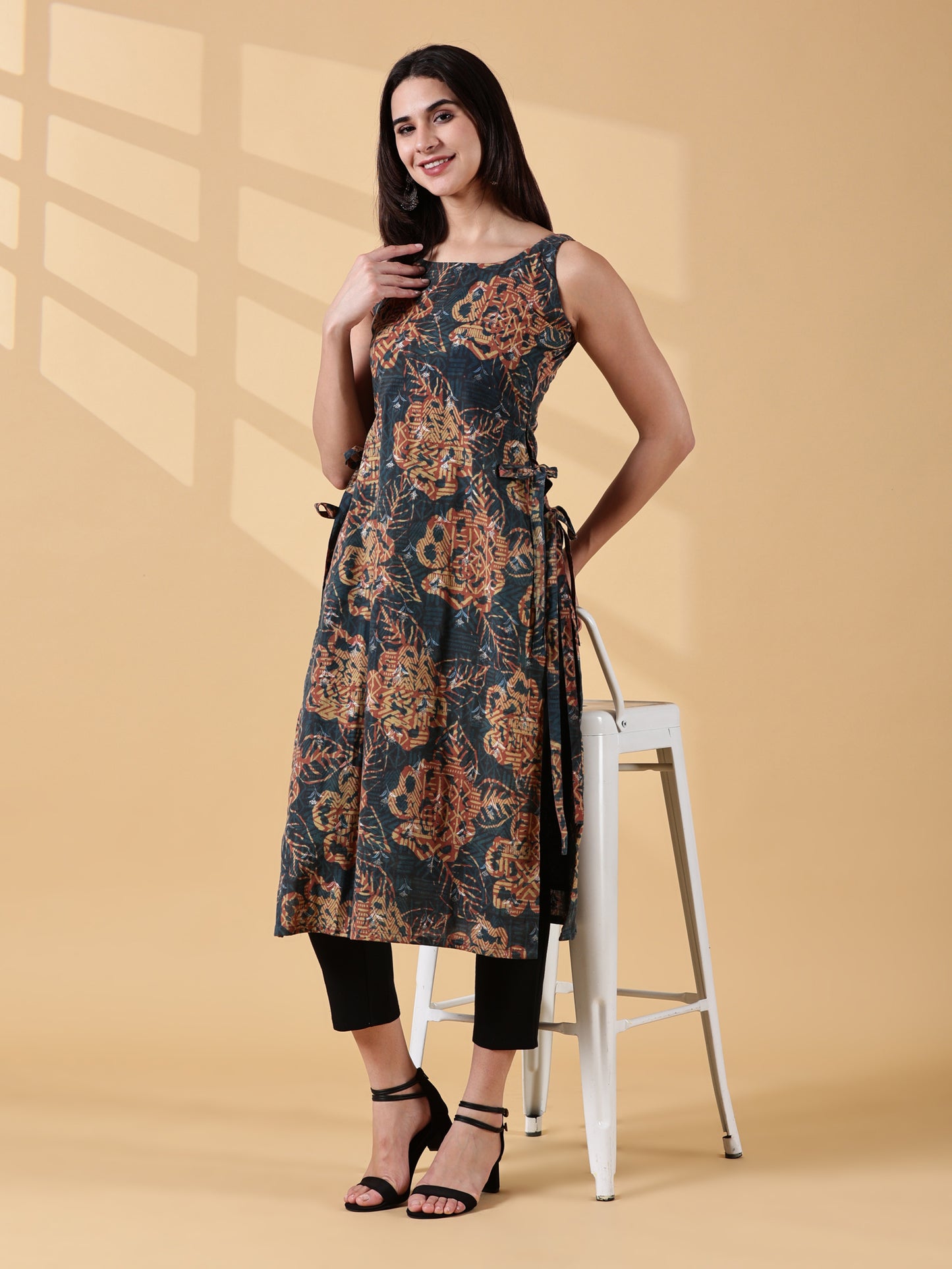 Pramiti Side-Slit Kurta-Deep Teal Earth Handblock print
