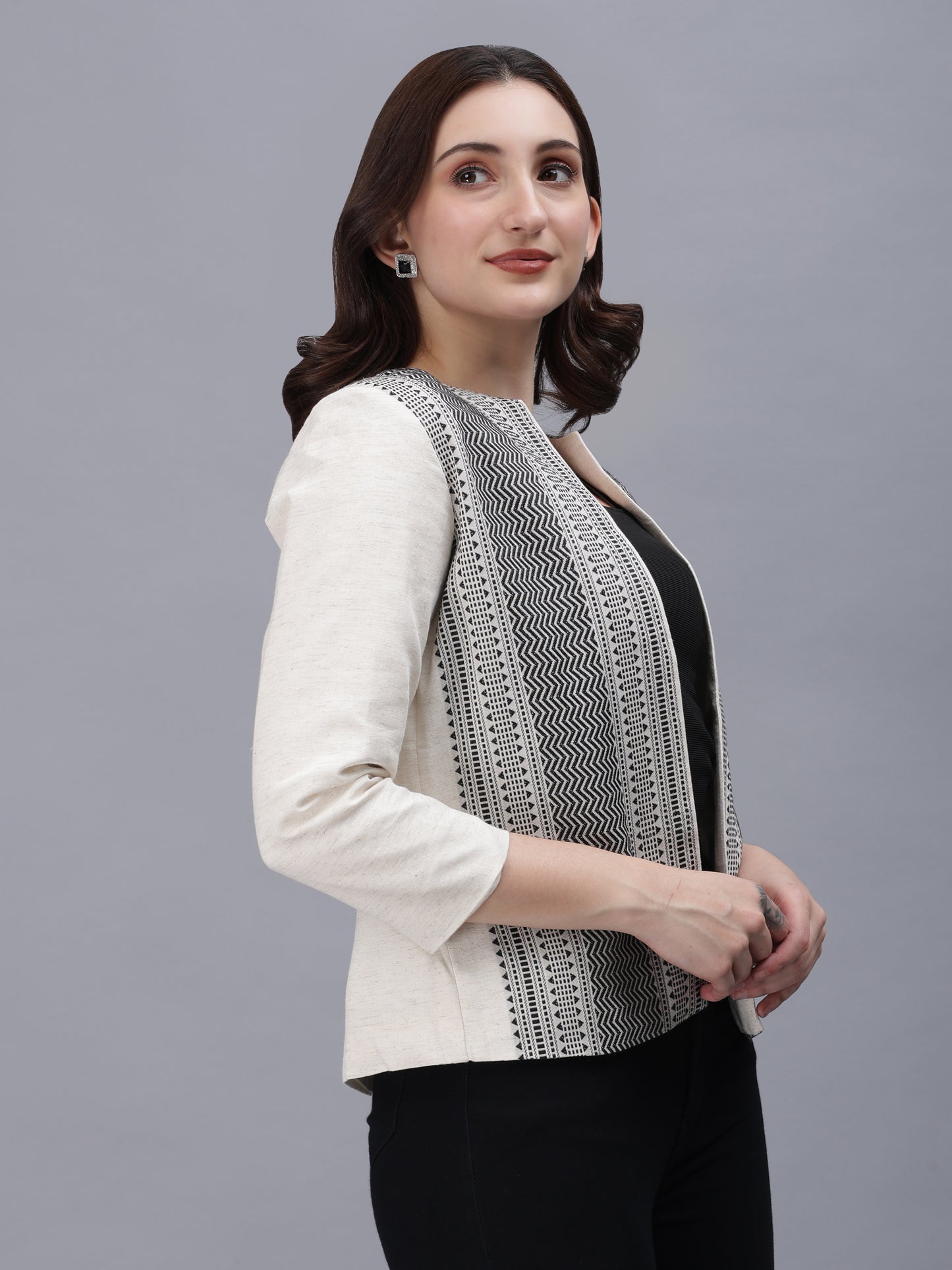 Open Front Blazer-Black & White -Effortless Power. Everyday Elegance.