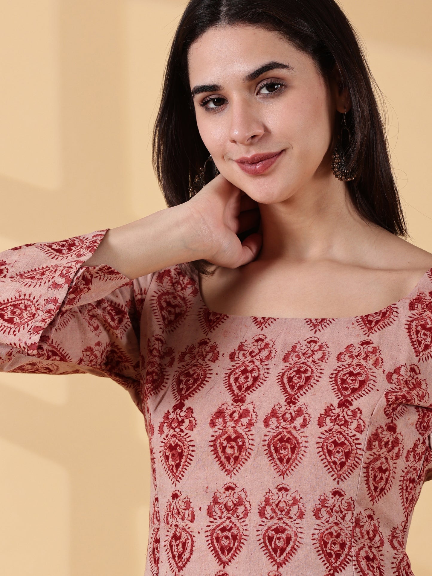 Indyvarna Disha Deep U-Back Cotton Kurti – Rose Red Kalamkari