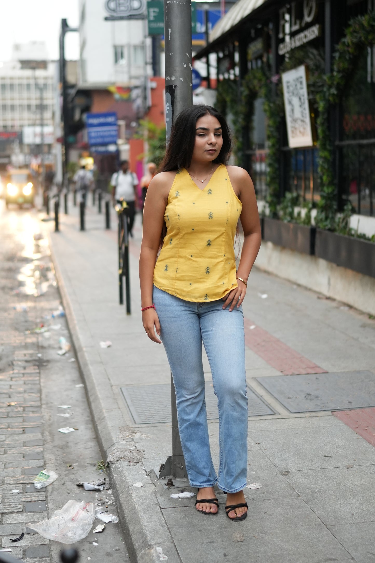 HALTER NECK TOP