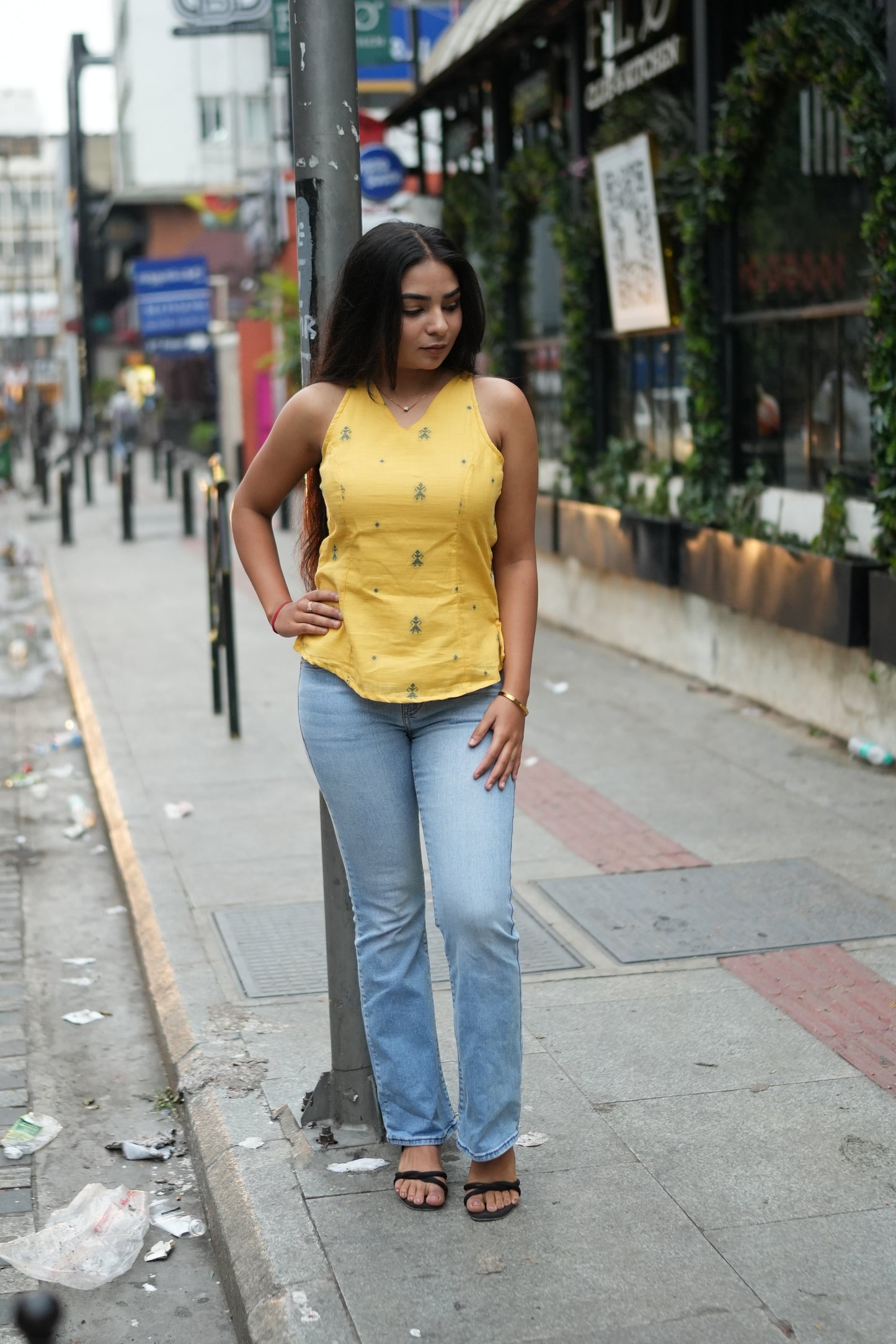 HALTER NECK TOP