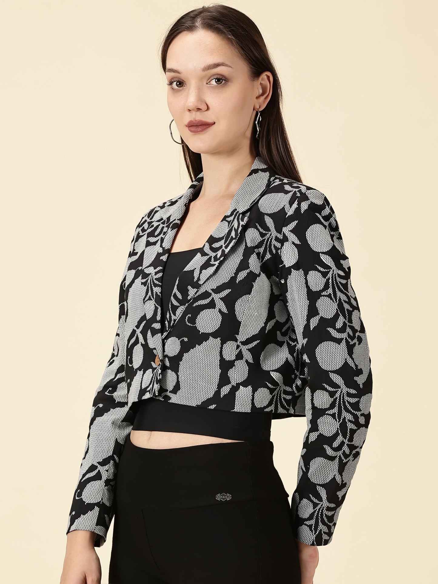 Crop Blazer-Black with White