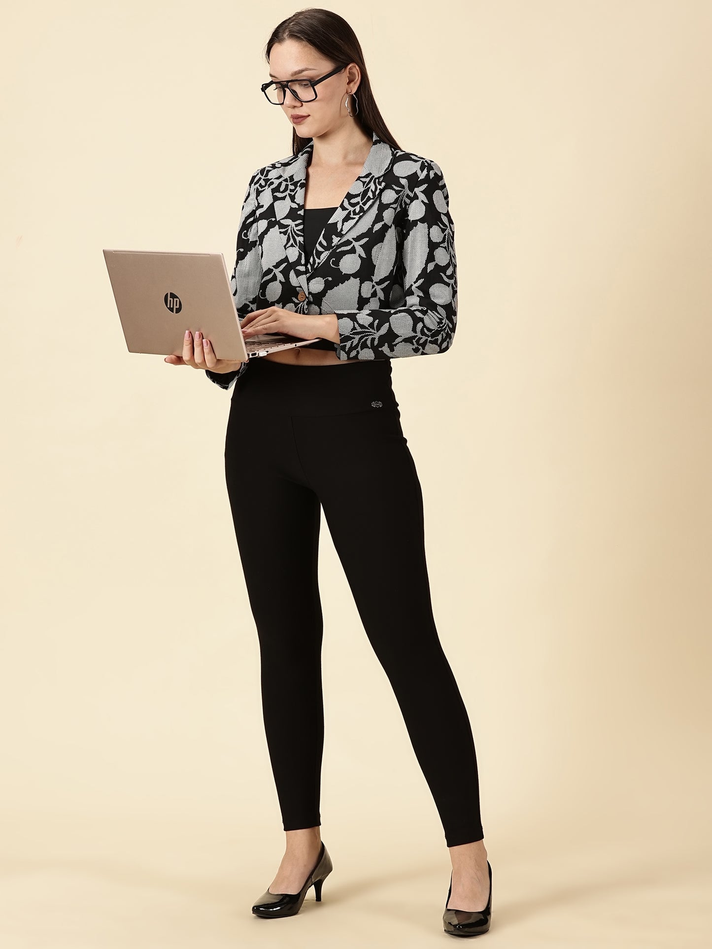 Crop Blazer-Black with White