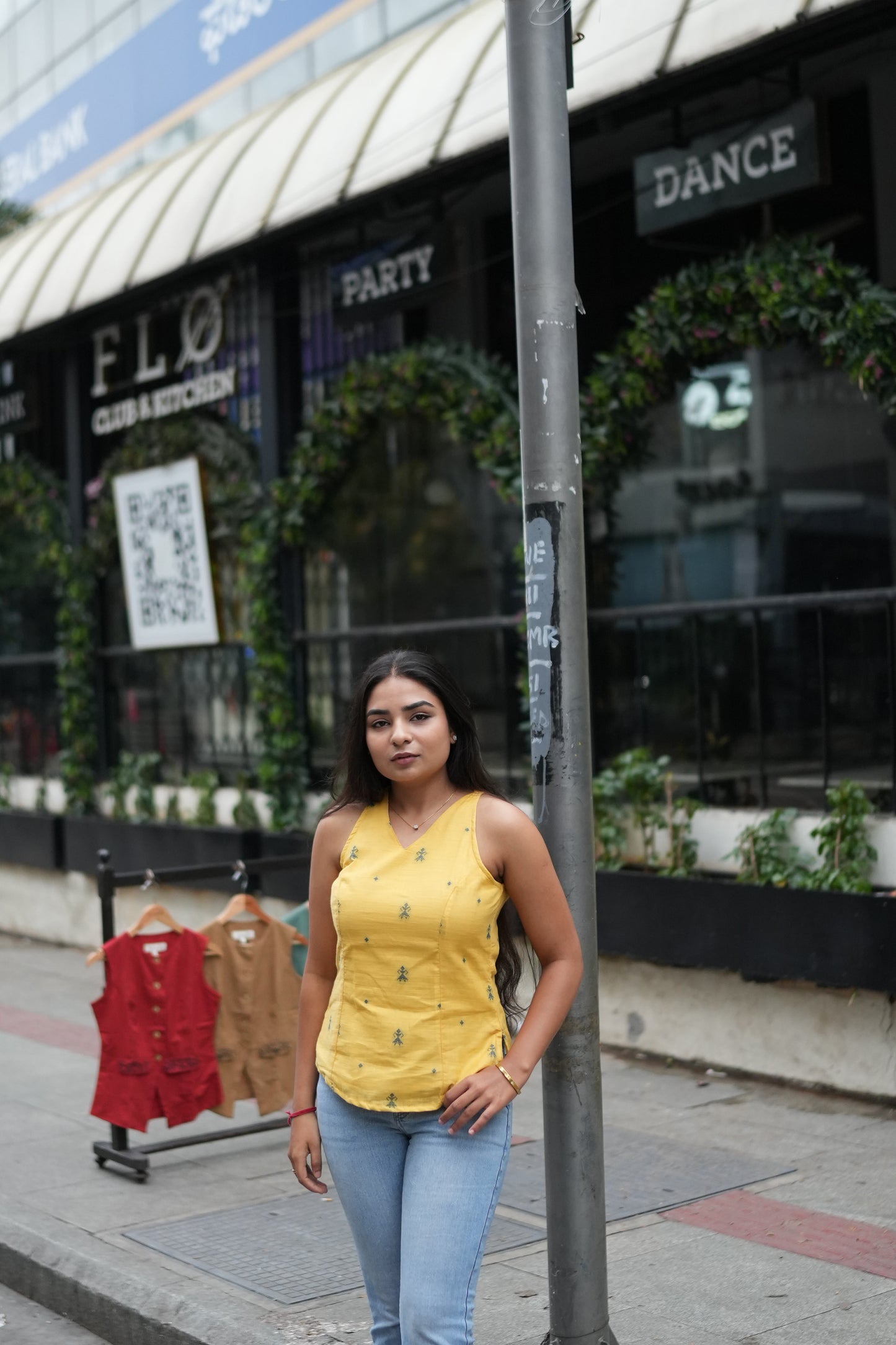 HALTER NECK TOP