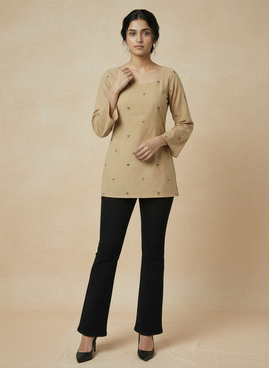 Indyvarna DISHA Deep U-Back Cotton Kurti – Beige Beauty in Handwoven