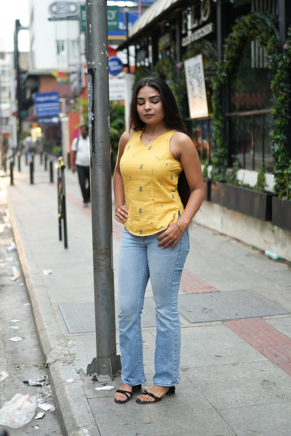HALTER NECK TOP
