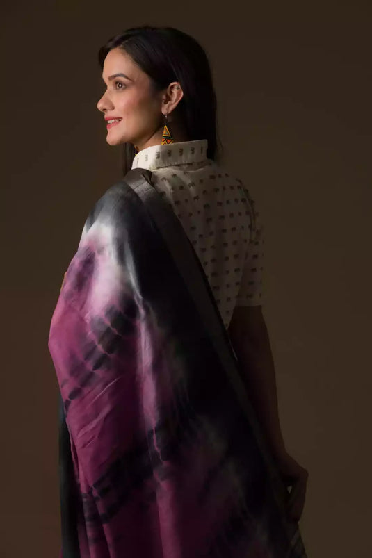 This is view from back of the Shibori Cotton Viscose Saree, formal office wear for women