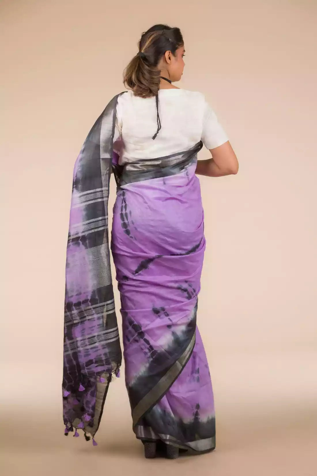 This is view from back of Purple Shibori In Cotton Viscose Saree, formal office wear for women