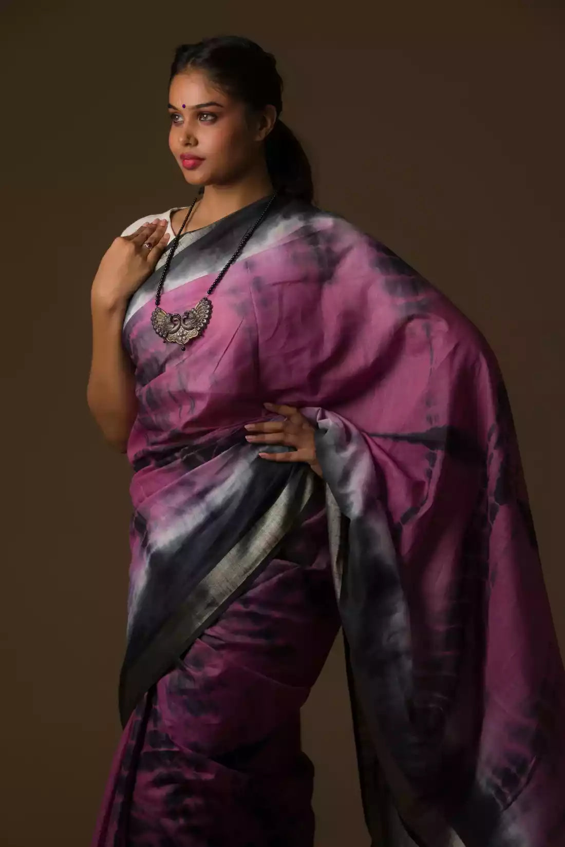 A beautiful lady in Shibori In Cotton Viscose Saree, a office wear for women